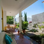 Cosy Nook בית נופש *